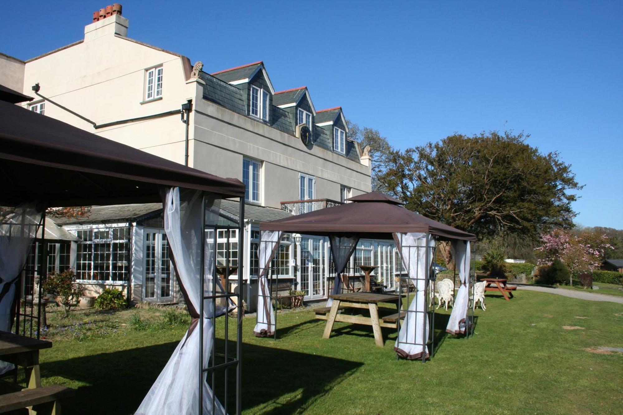 Great Trethew Manor Hotel & Self Catering Lodges Liskeard Exterior foto